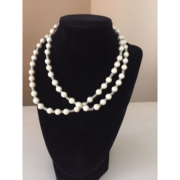 Vintage Chaps Faux Pearls Glass Beads Necklace with Silver Tone Beads & Clasp - Picture 7 of 9
